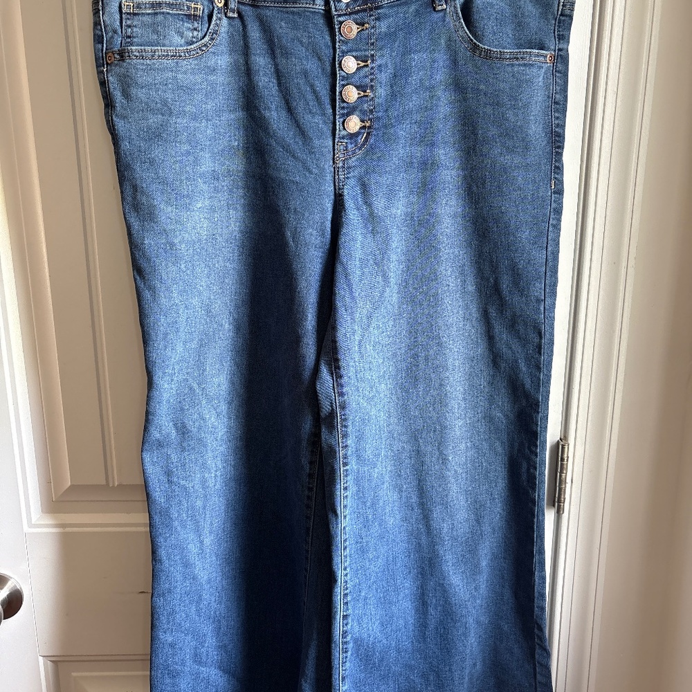Maurices jeans